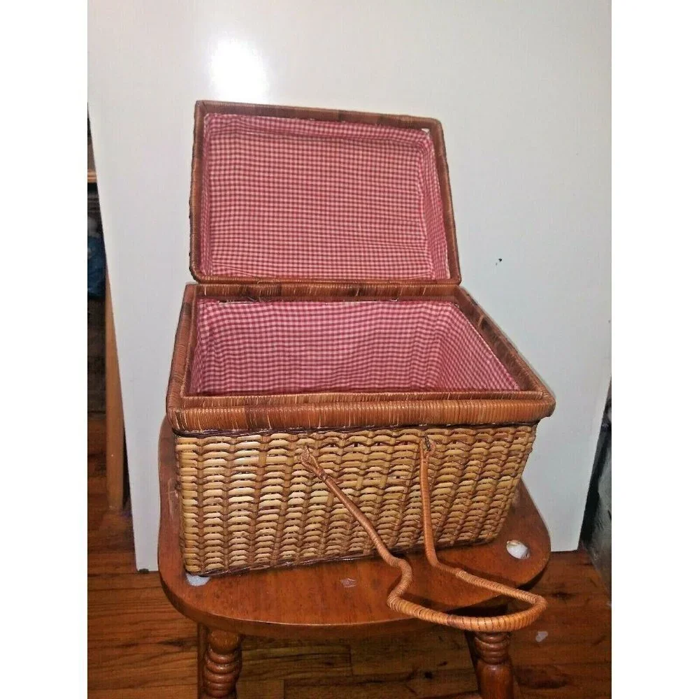Wicker Picnic Basket w/Durable Plastic Dinnerware Set Serves 4 red gingham linin